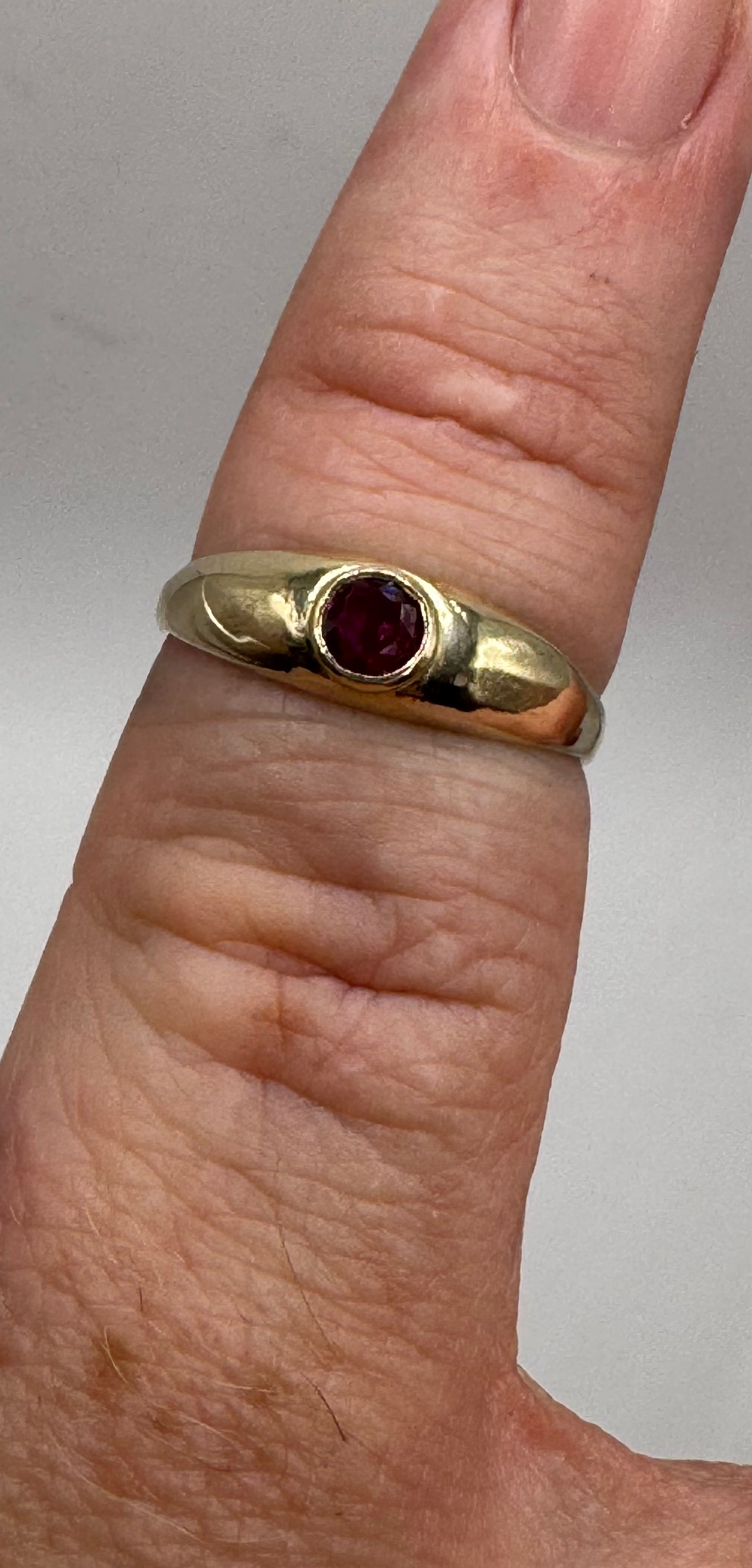 9ct Gold Ruby Gypsy Ring