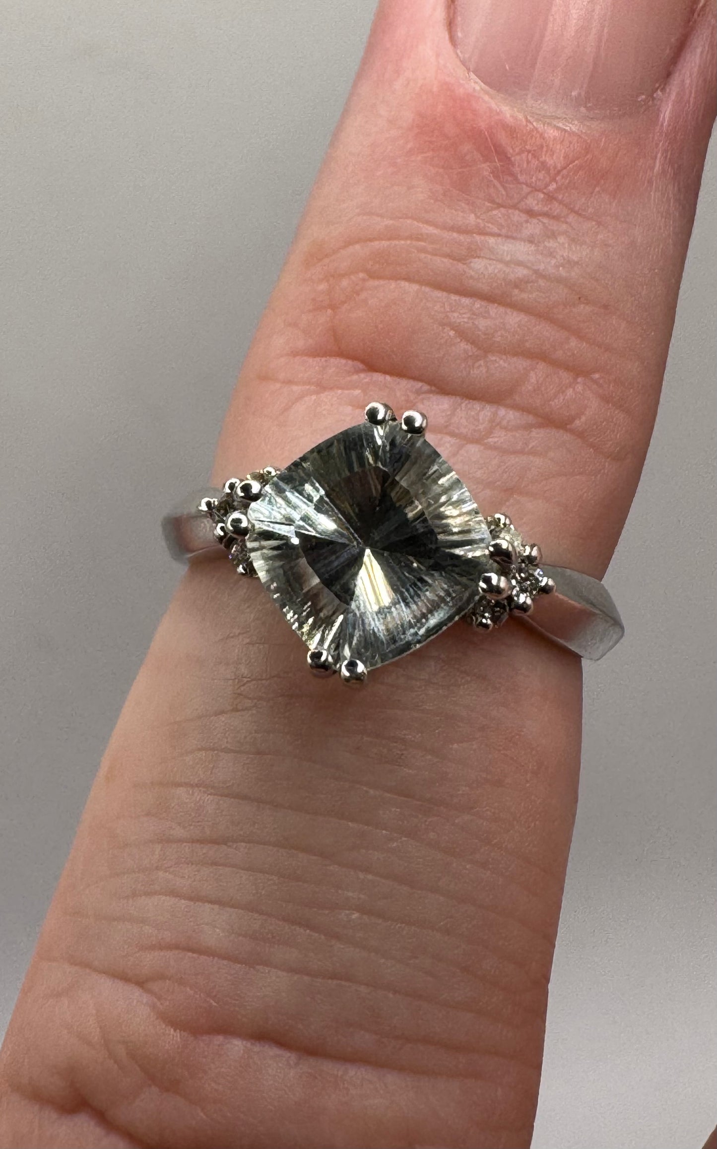 9ct White Gold Amethyst & Diamond Ring