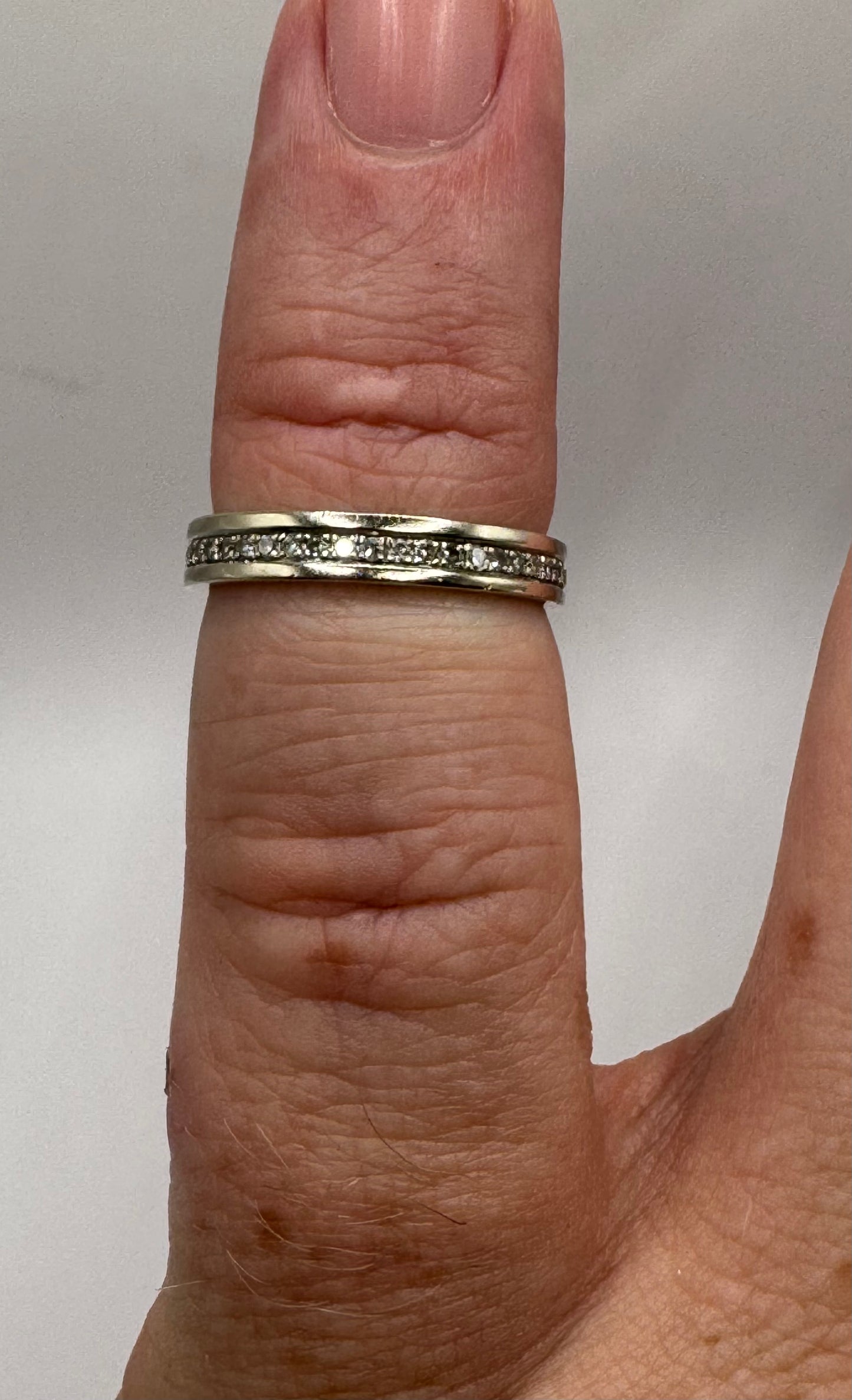 9ct Gold Diamond Ring