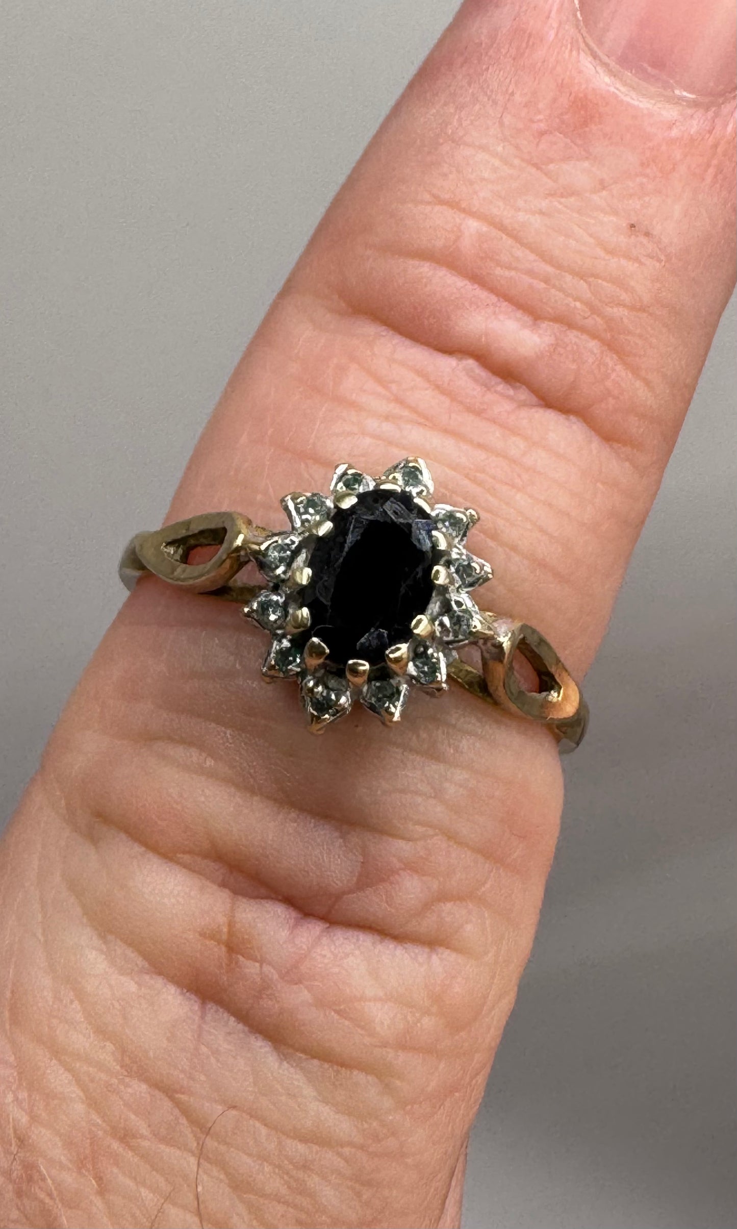 9ct Gold Sapphire & Diamond Ring