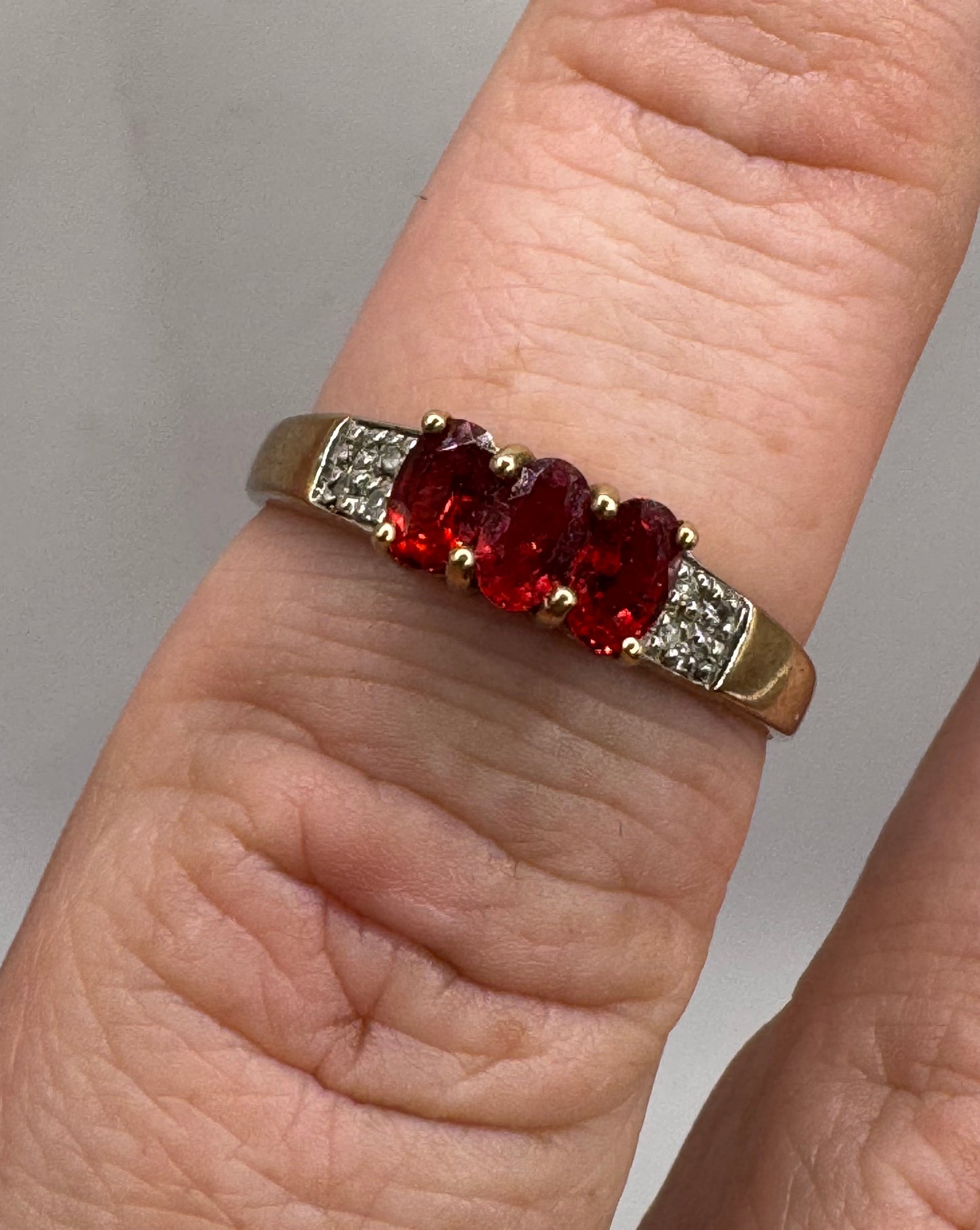9ct Gold Spinel & Diamond Ring