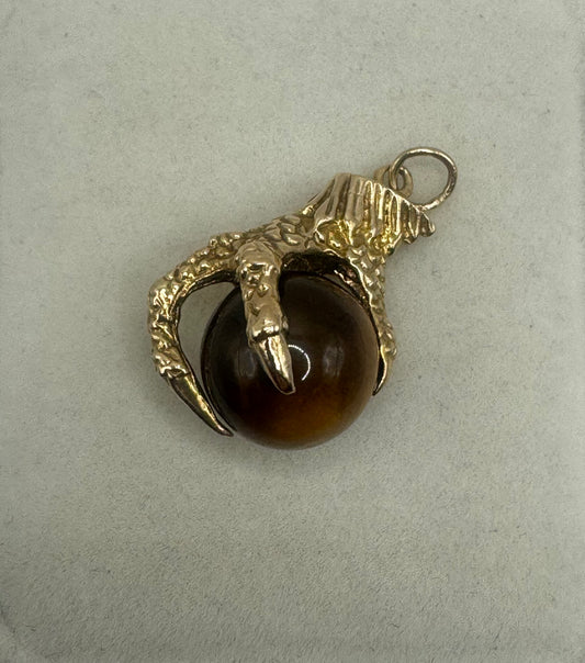 9ct Gold Tiger Eye Claw Pendant