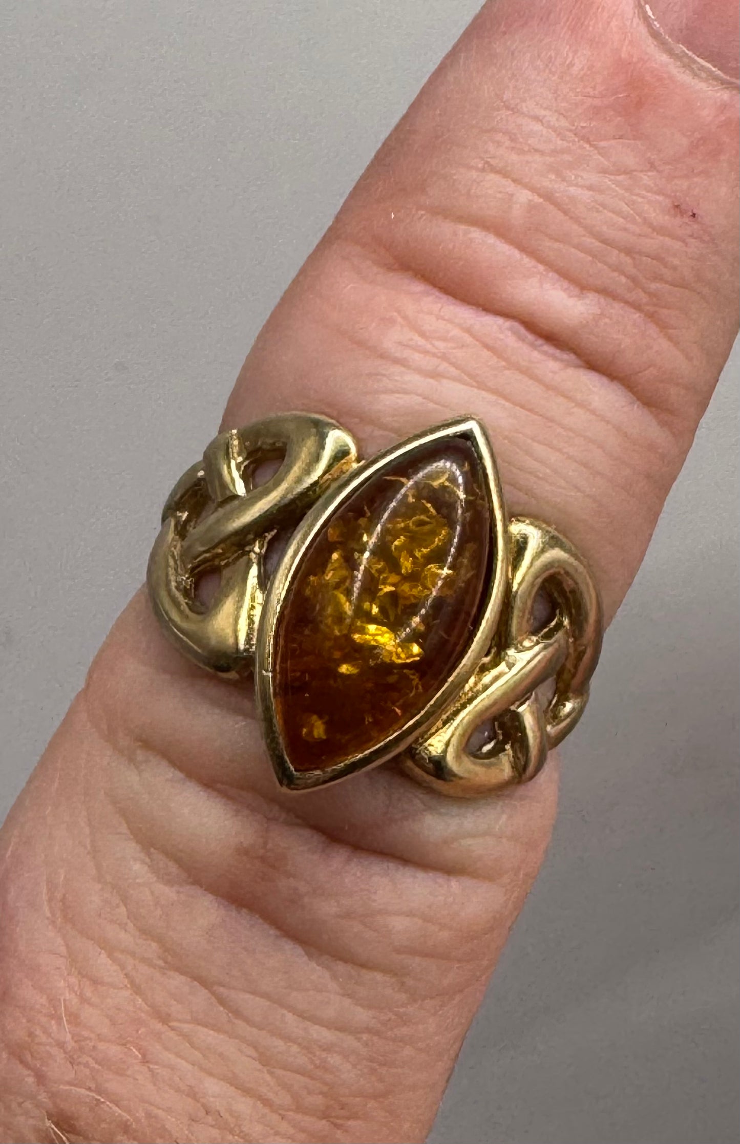 9ct Gold Heavy Amber Ring