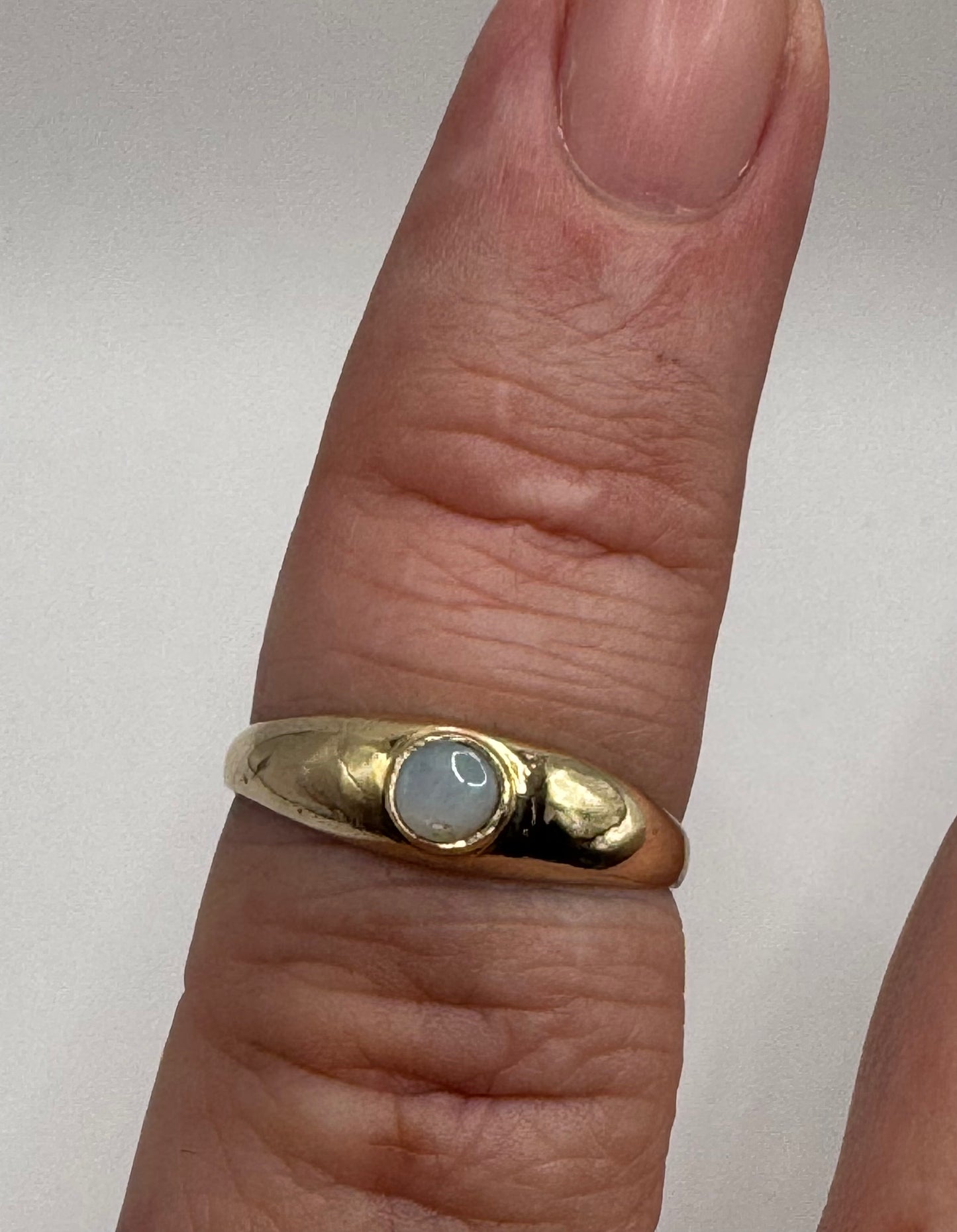 9ct Gold Opal Gypsy Ring