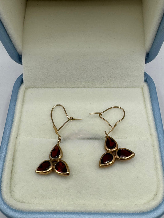 9ct Gold Garnet Earrings