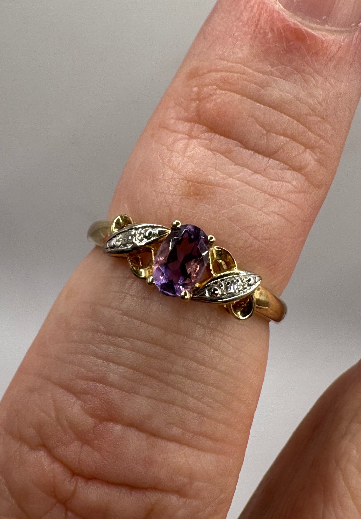 9ct Gold Amethyst & Diamond Ring