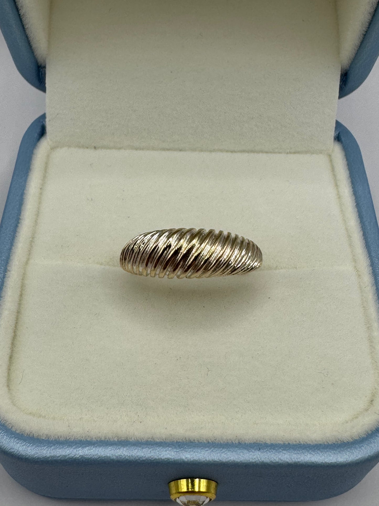 9ct Gold Corrugated Band Ring