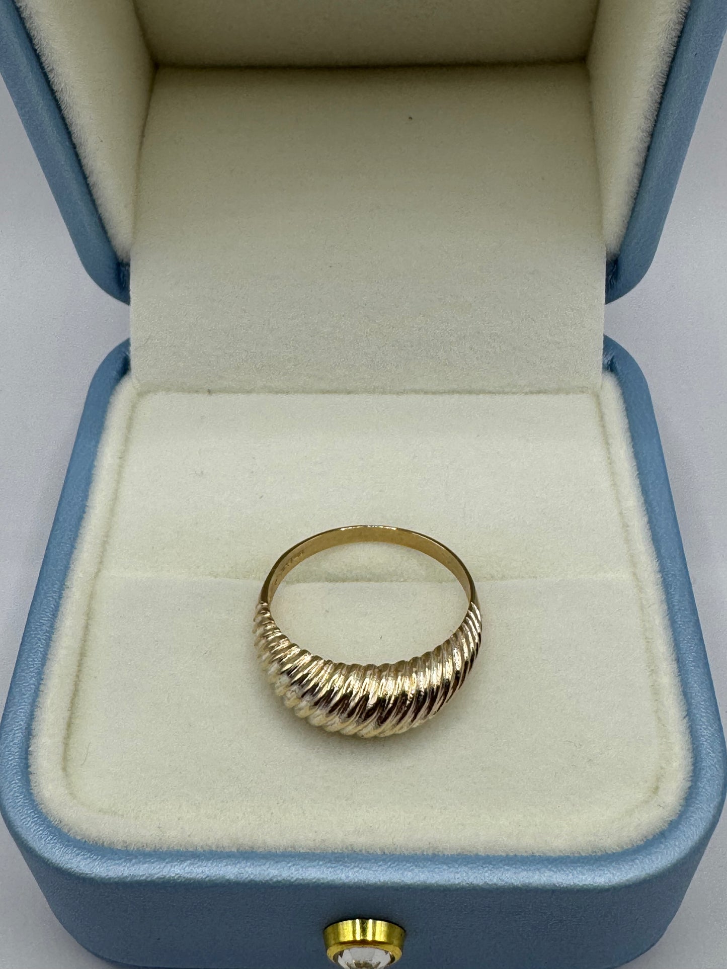 9ct Gold Corrugated Band Ring