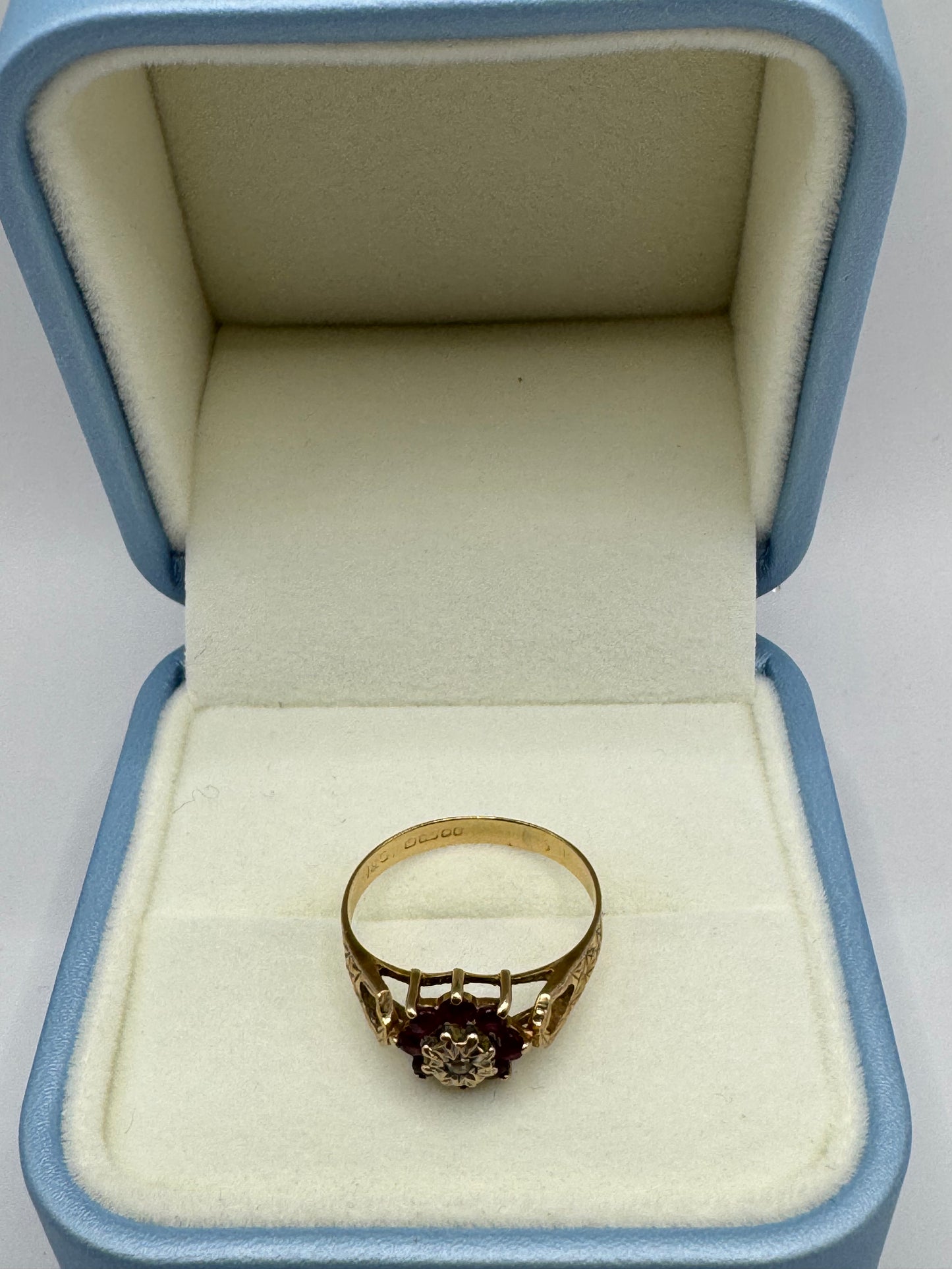 9ct Gold Engraved Garnet & Diamond Ring