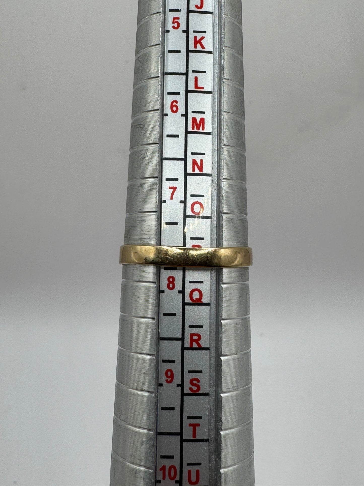 9ct Gold Engraved Garnet & Diamond Ring