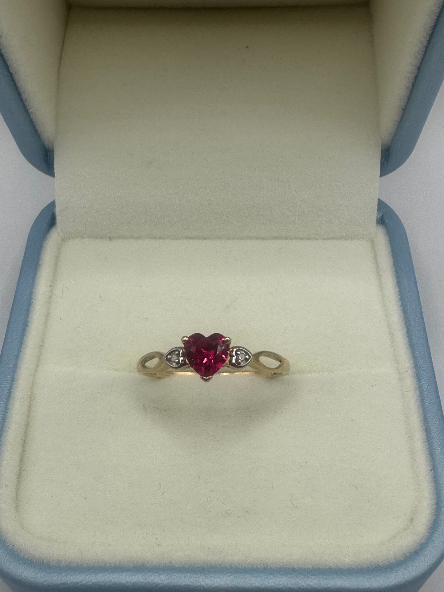 9ct Gold Diamond & Synthetic Heart shaped Ruby