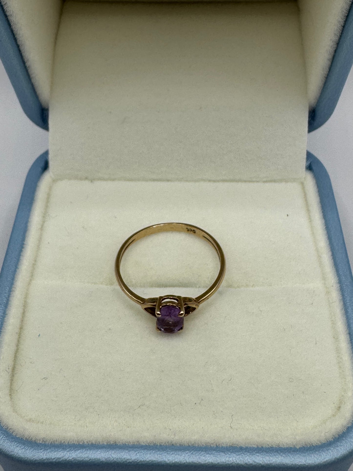 9ct Gold Amethyst Ring