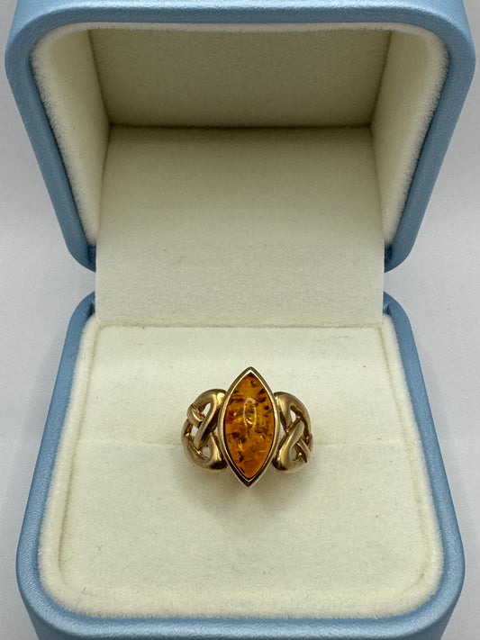 9ct Gold Heavy Amber Ring