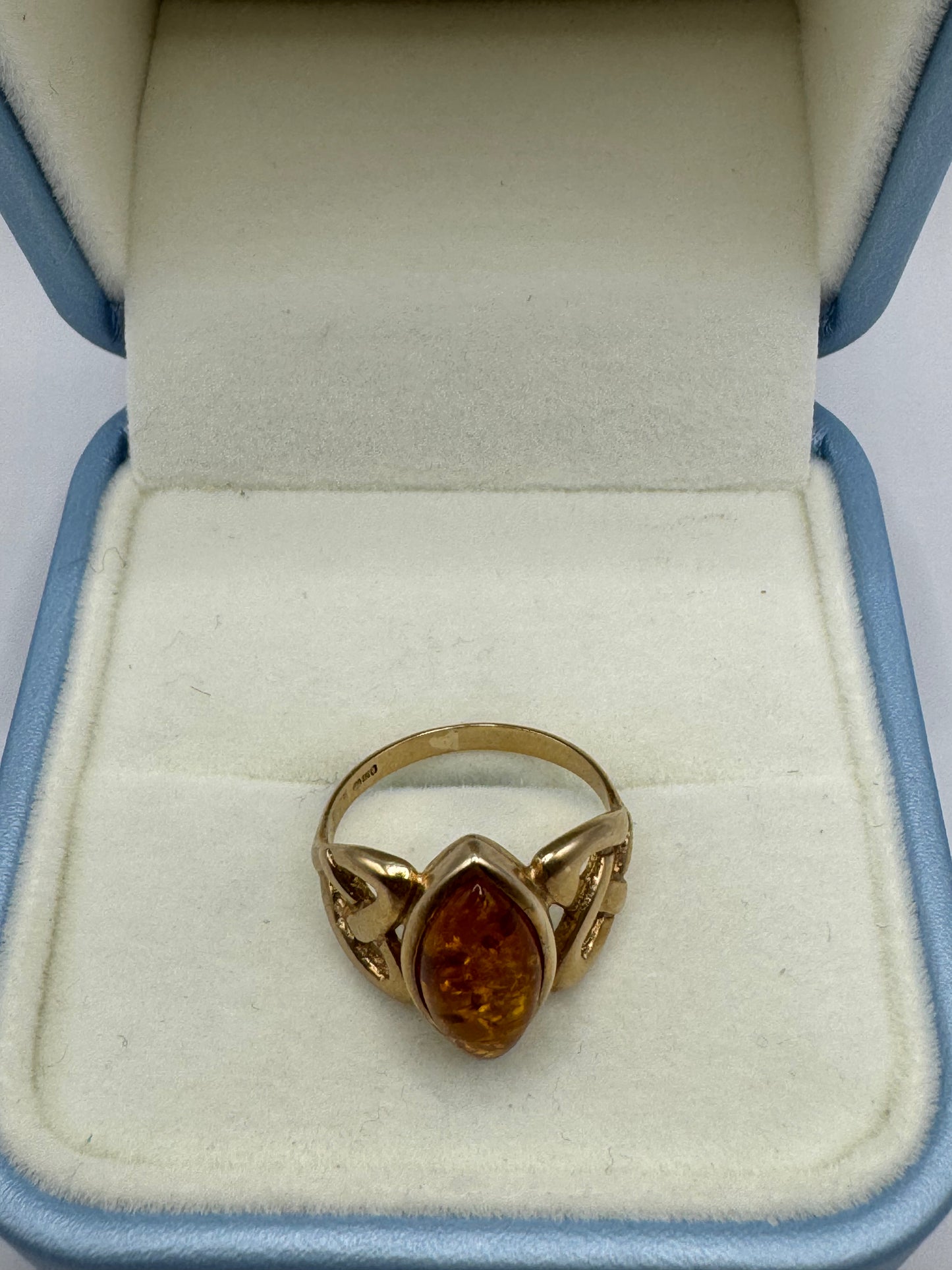 9ct Gold Heavy Amber Ring