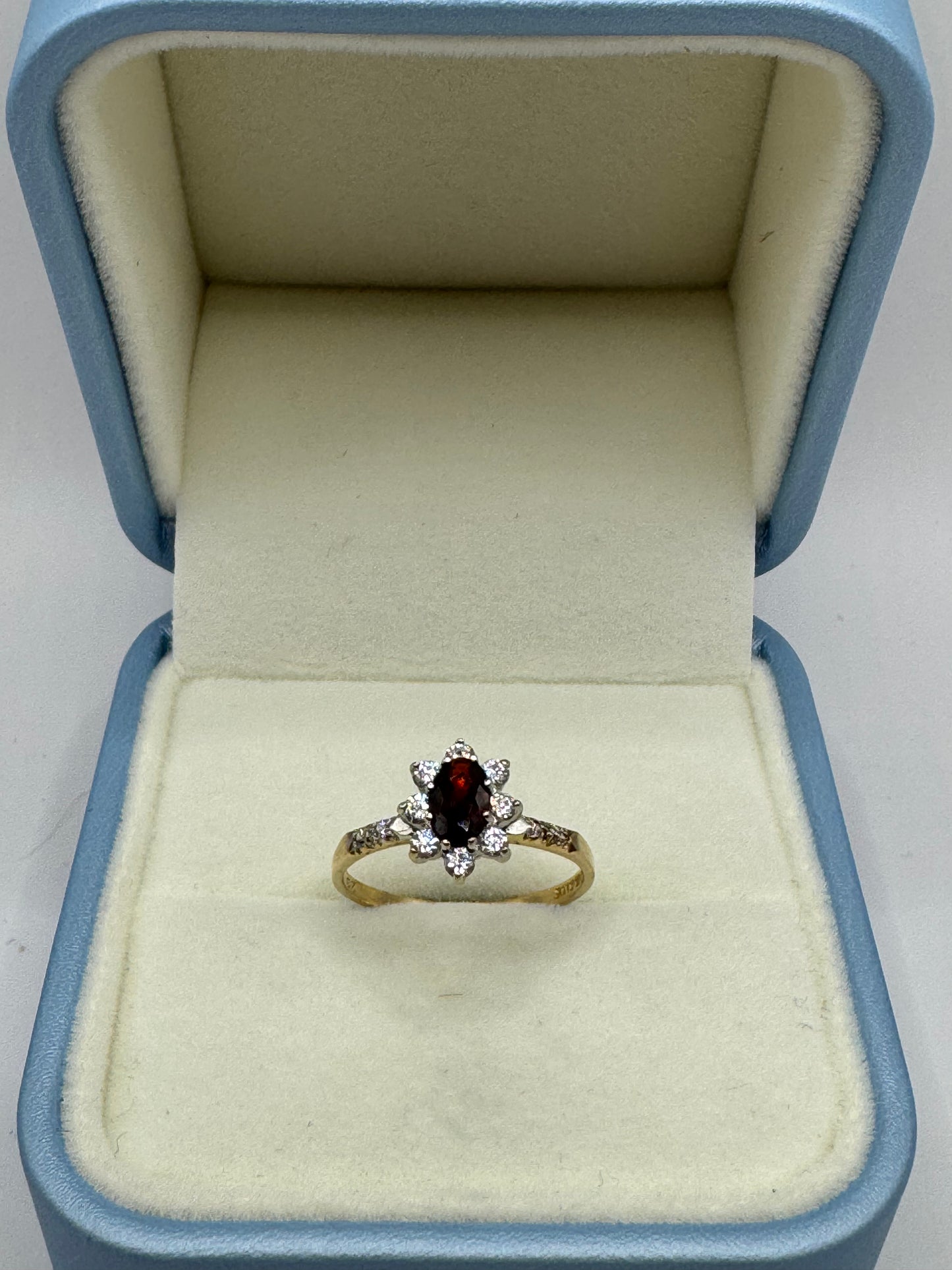 9ct Gold Garnet & Diamond Ring