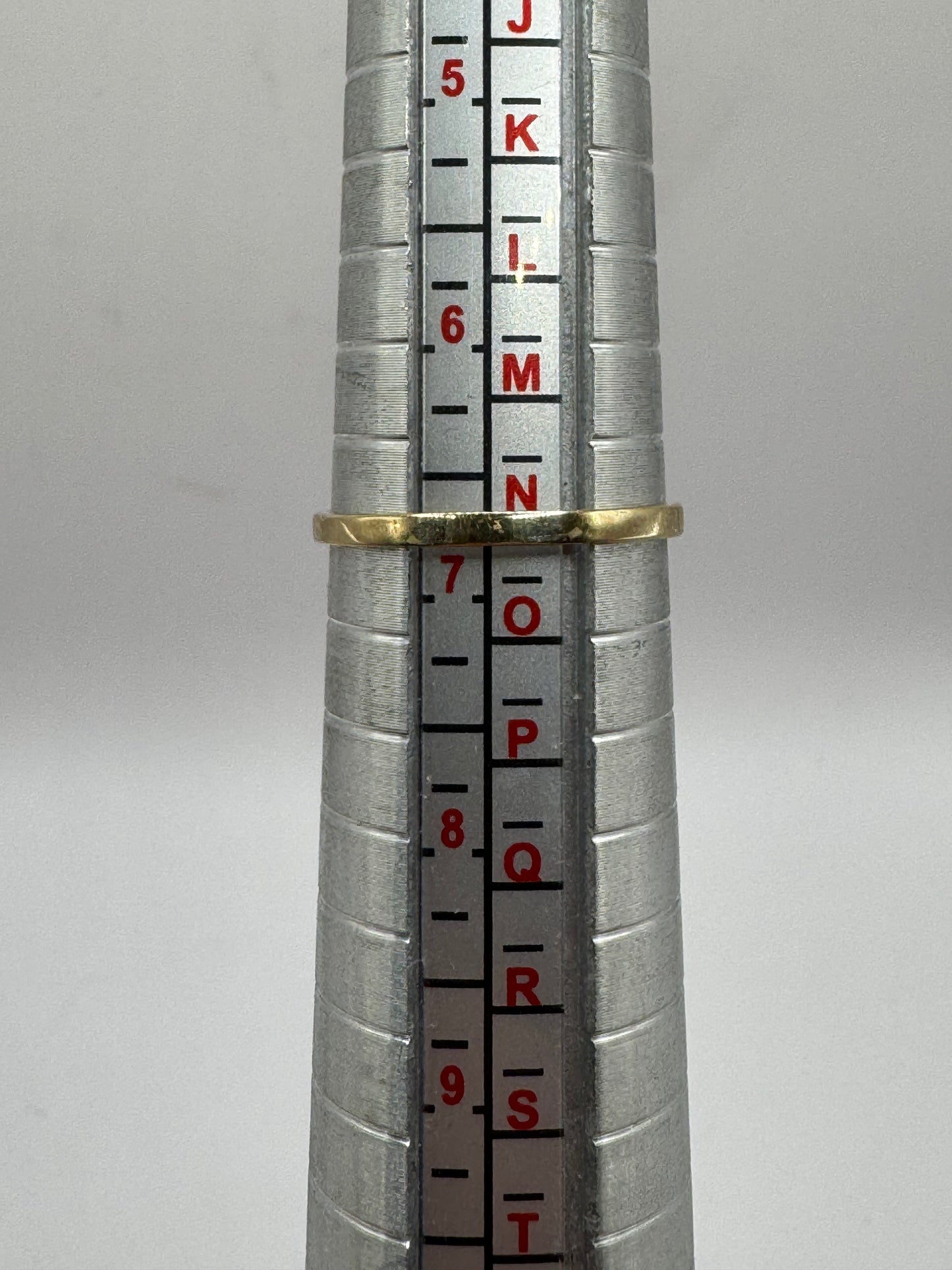 9ct Gold Garnet & Diamond Ring