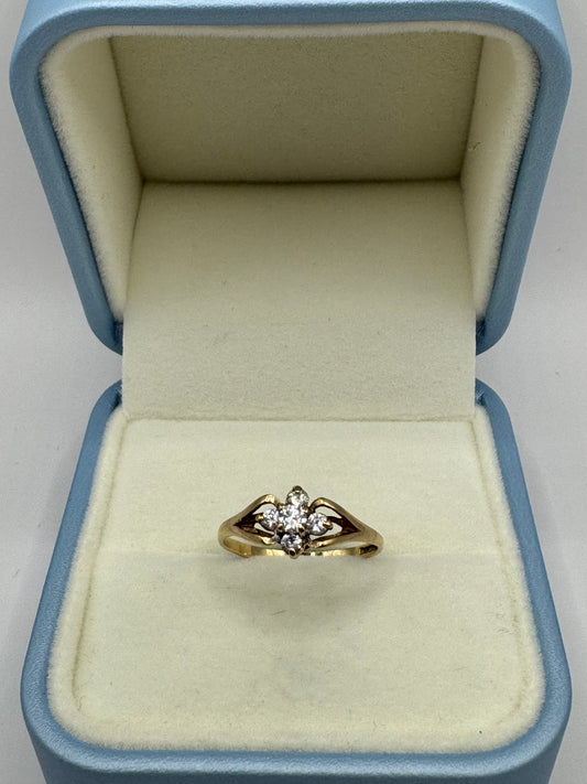 9ct Gold Cubic Zirconia Ring