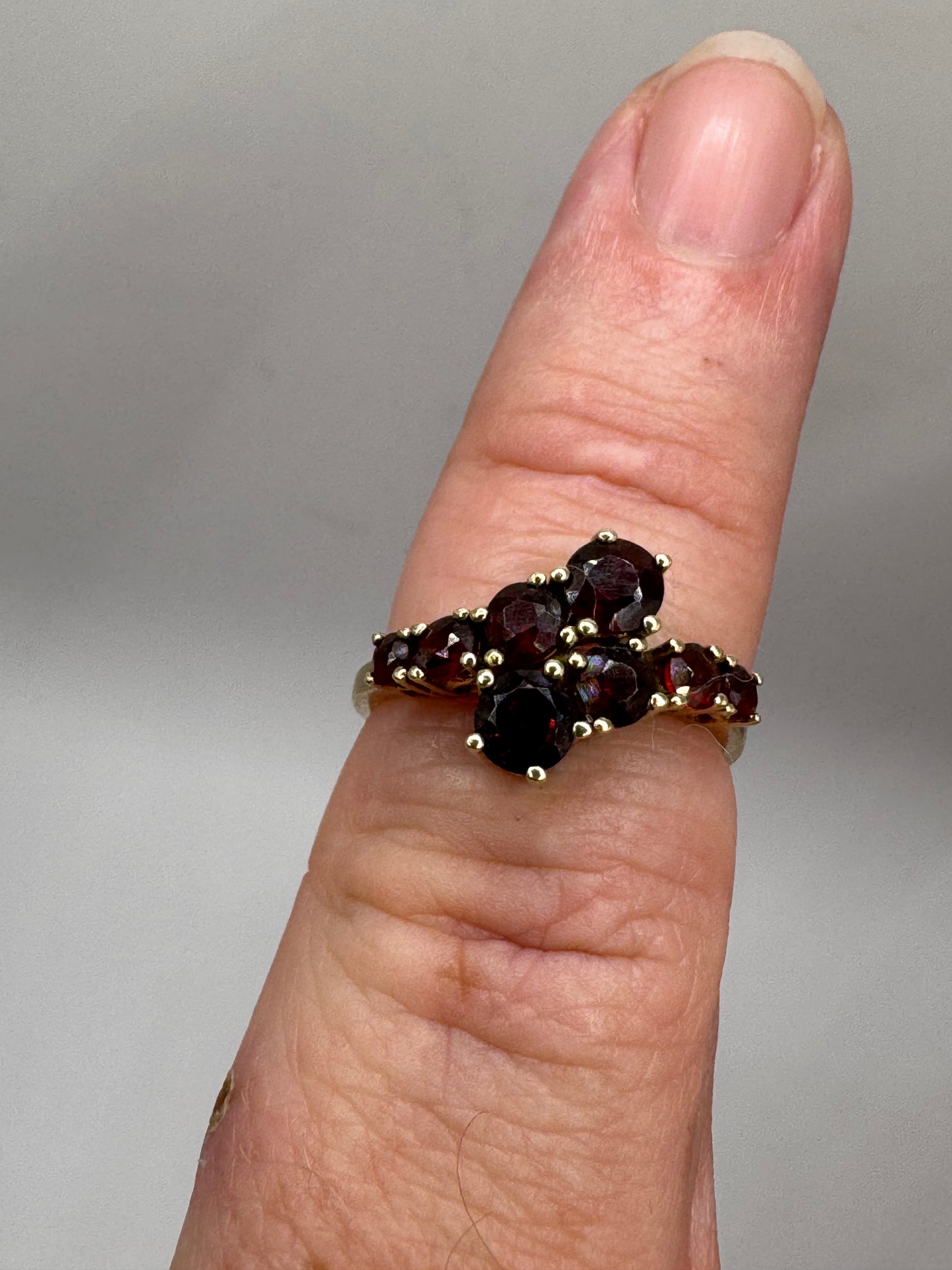 9ct Gold Garnet Ring
