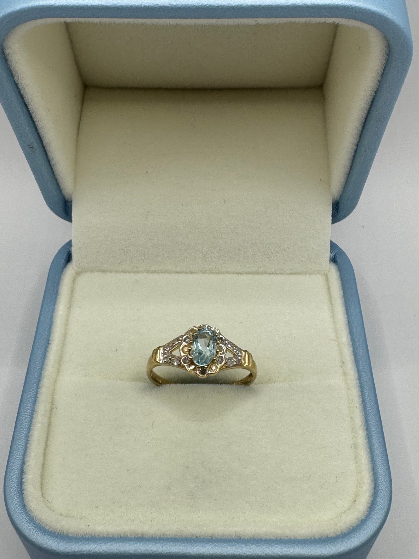 9ct Gold Topaz & Diamond Ring