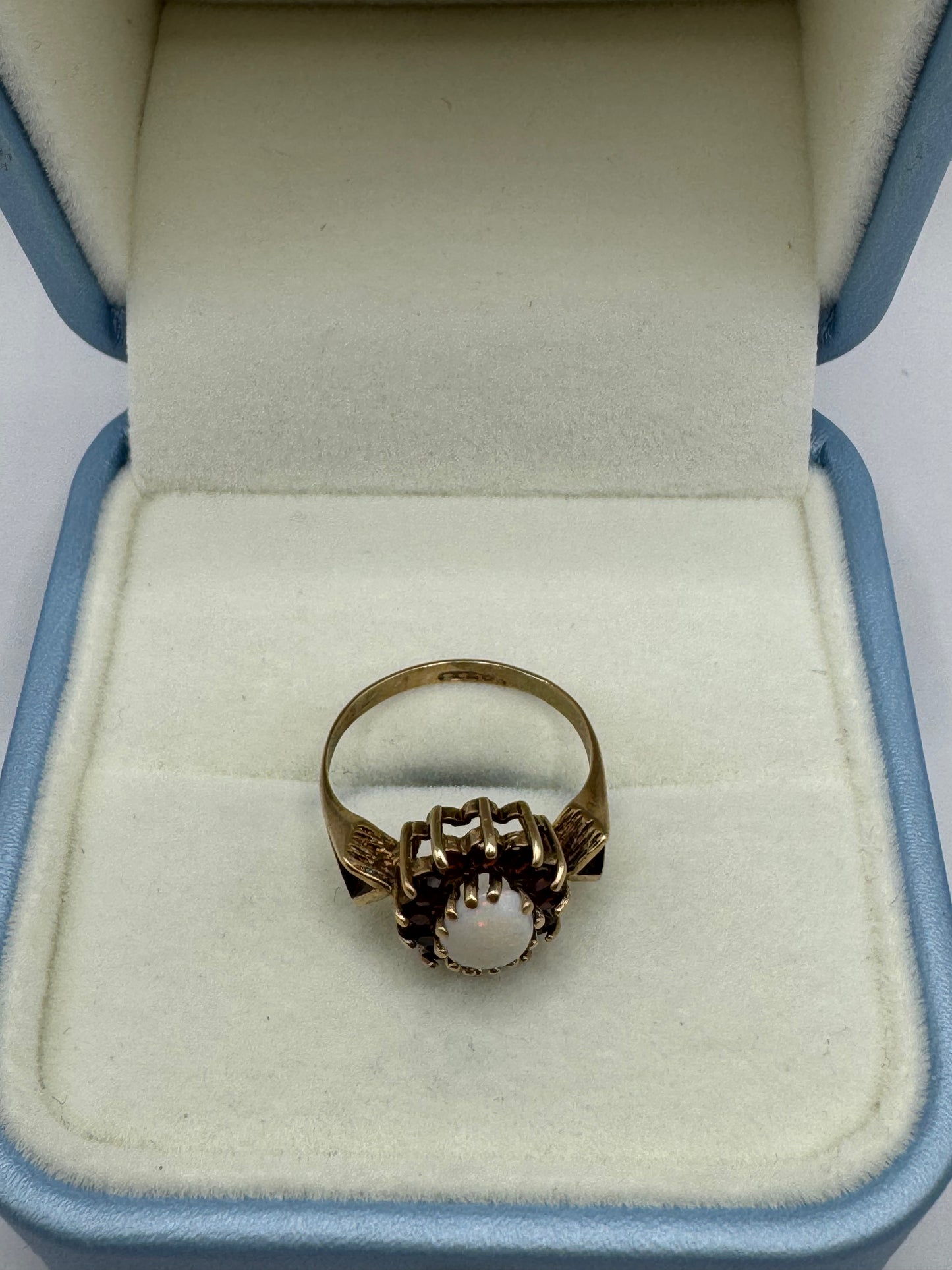 9ct Gold Opal & Garnet Ring