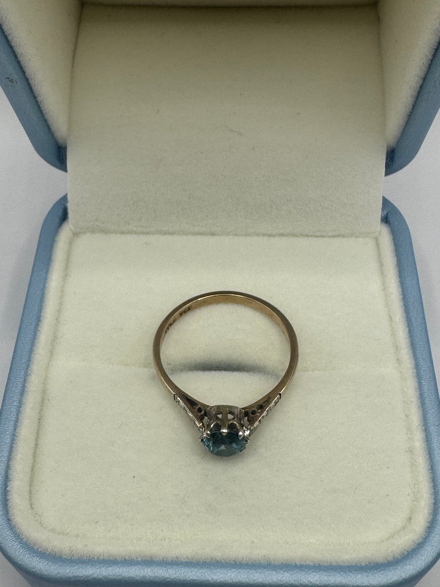 9ct Gold Blue Zircon Ring