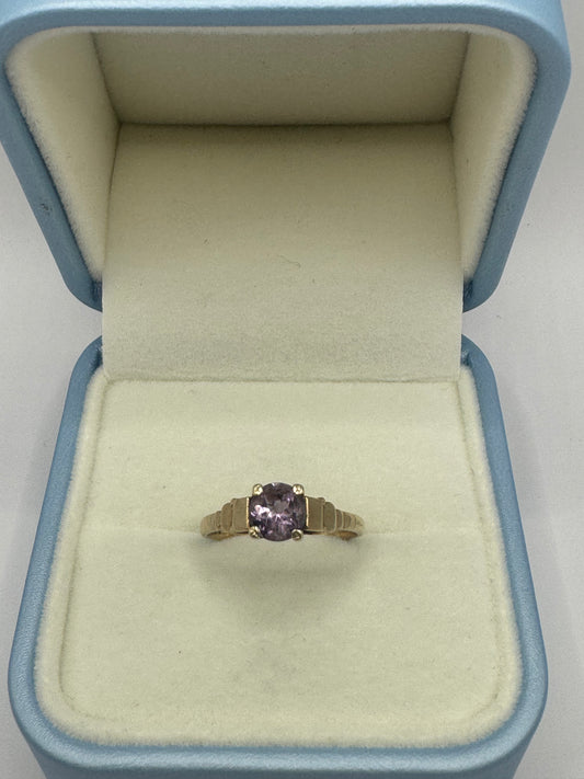9ct Gold Amethyst Ring