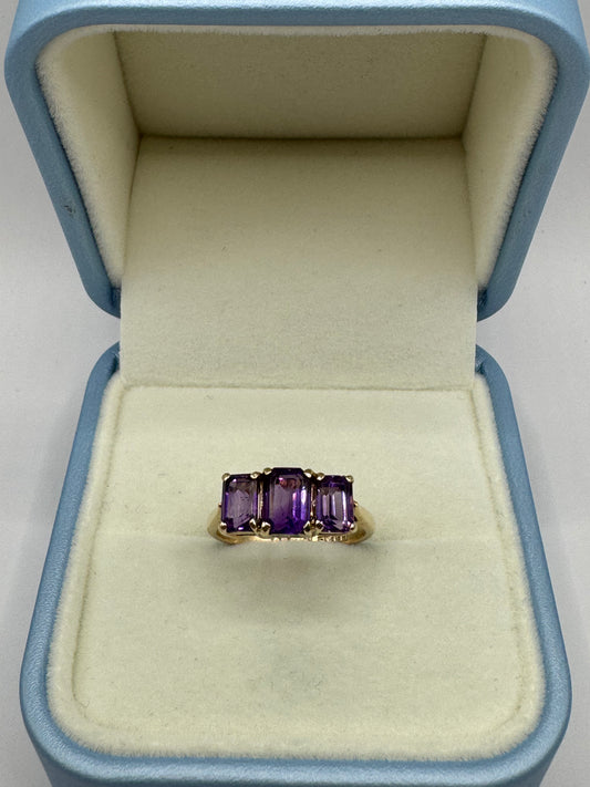 9ct Gold Purple Amethyst Ring