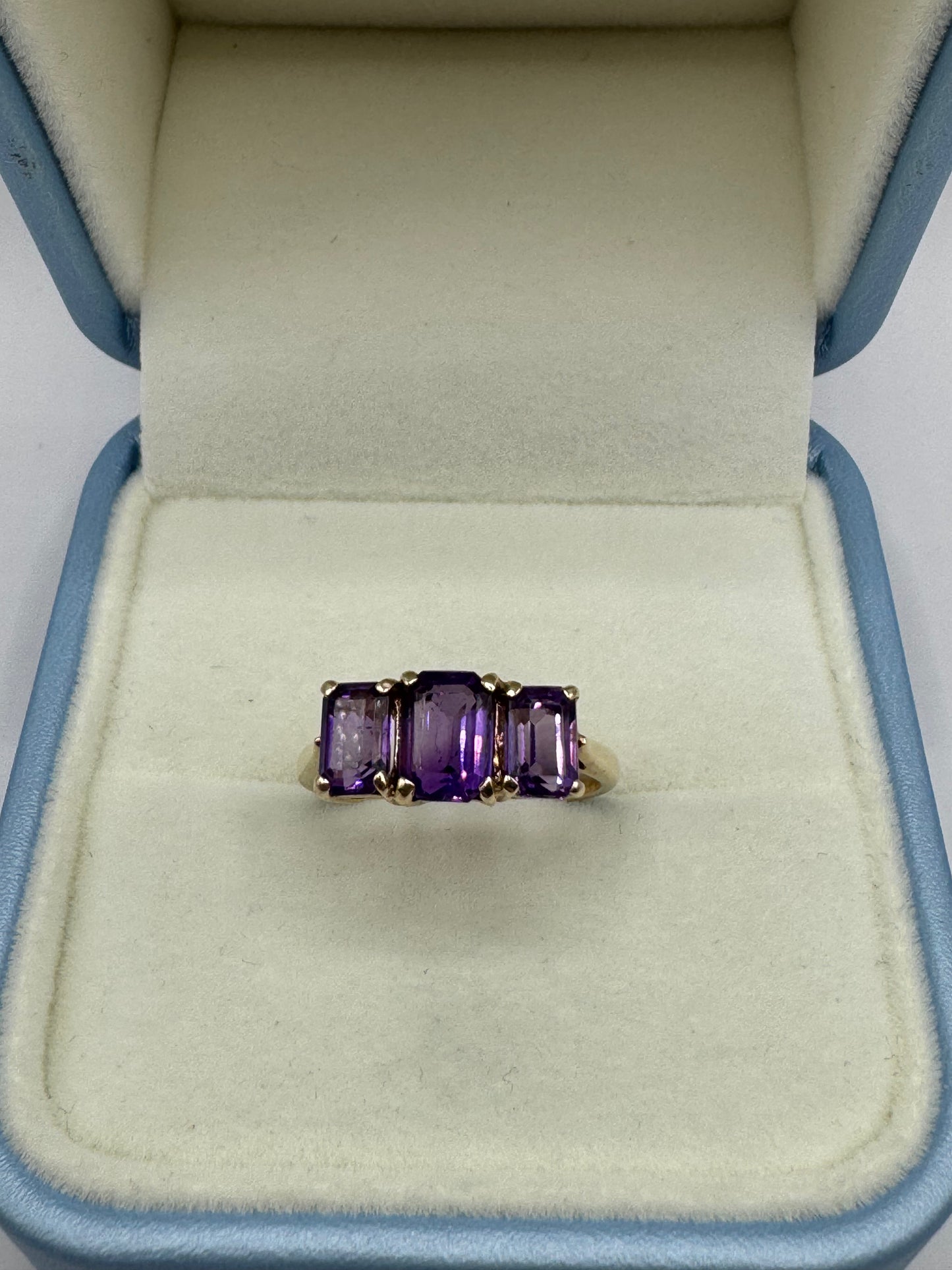 9ct Gold Purple Amethyst Ring