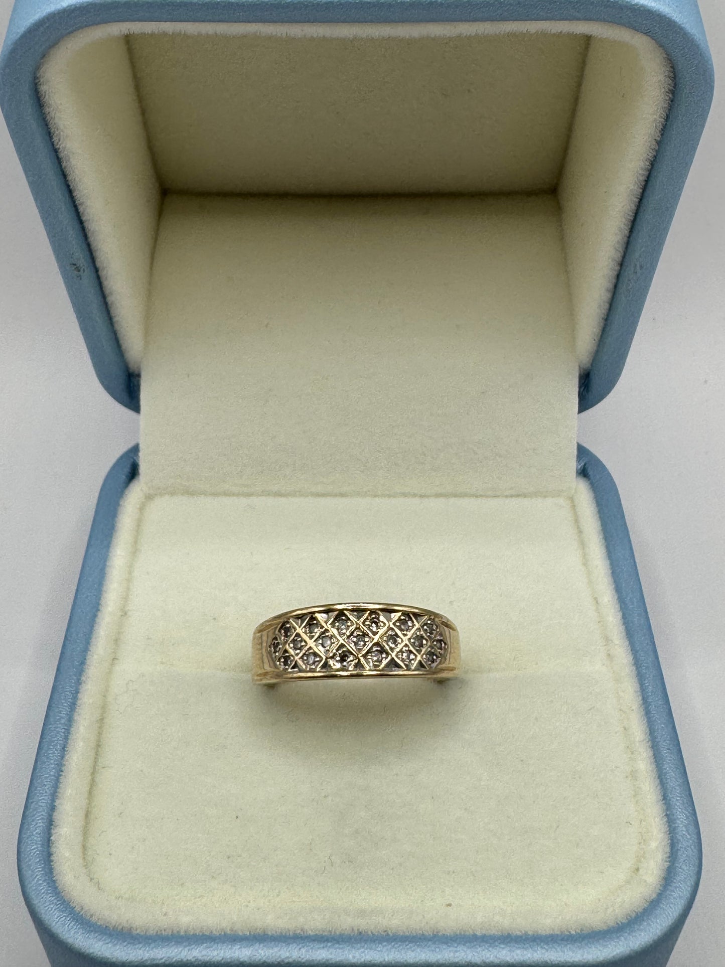 9ct Gold Diamond Ring