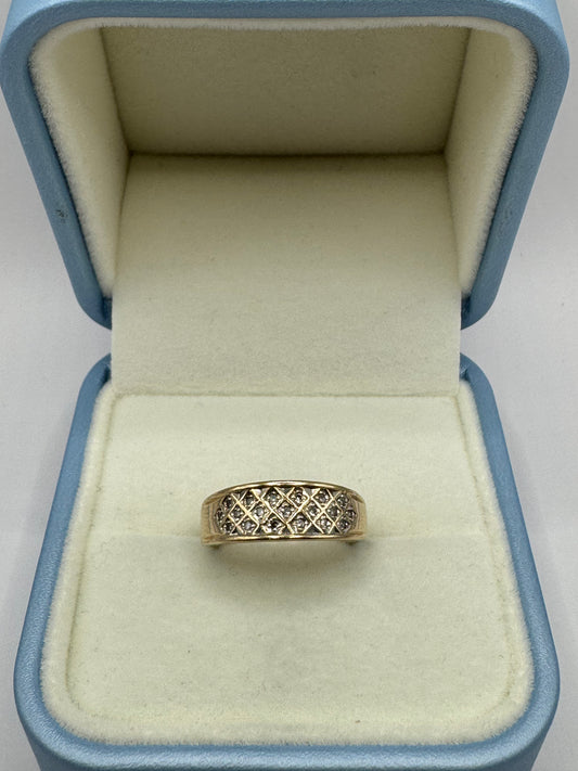 9ct Gold Diamond Ring