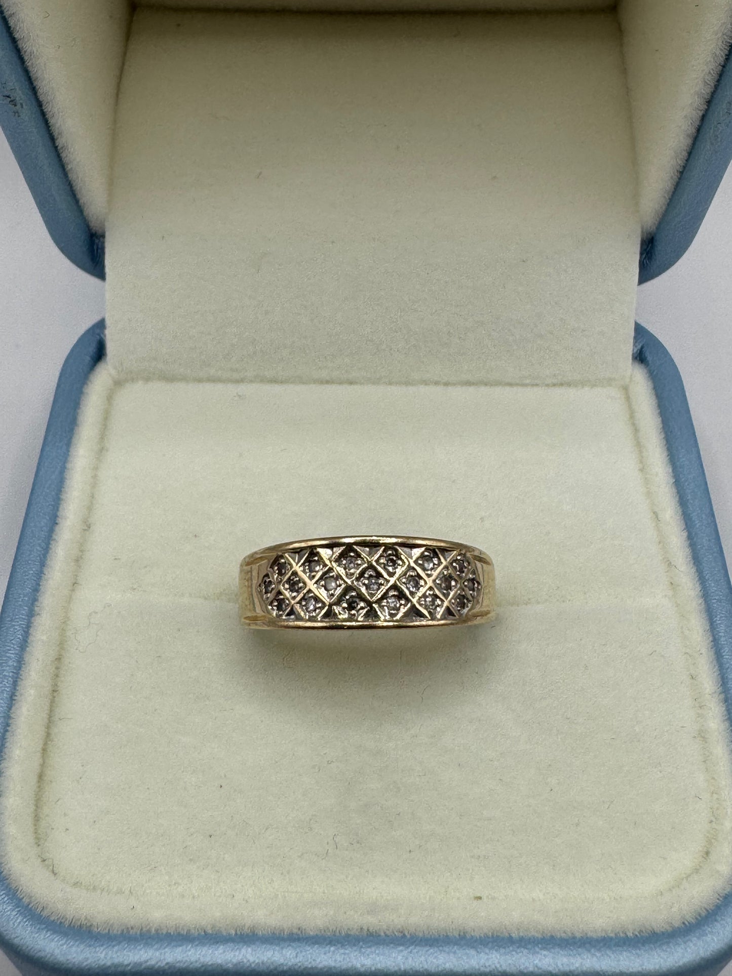 9ct Gold Diamond Ring