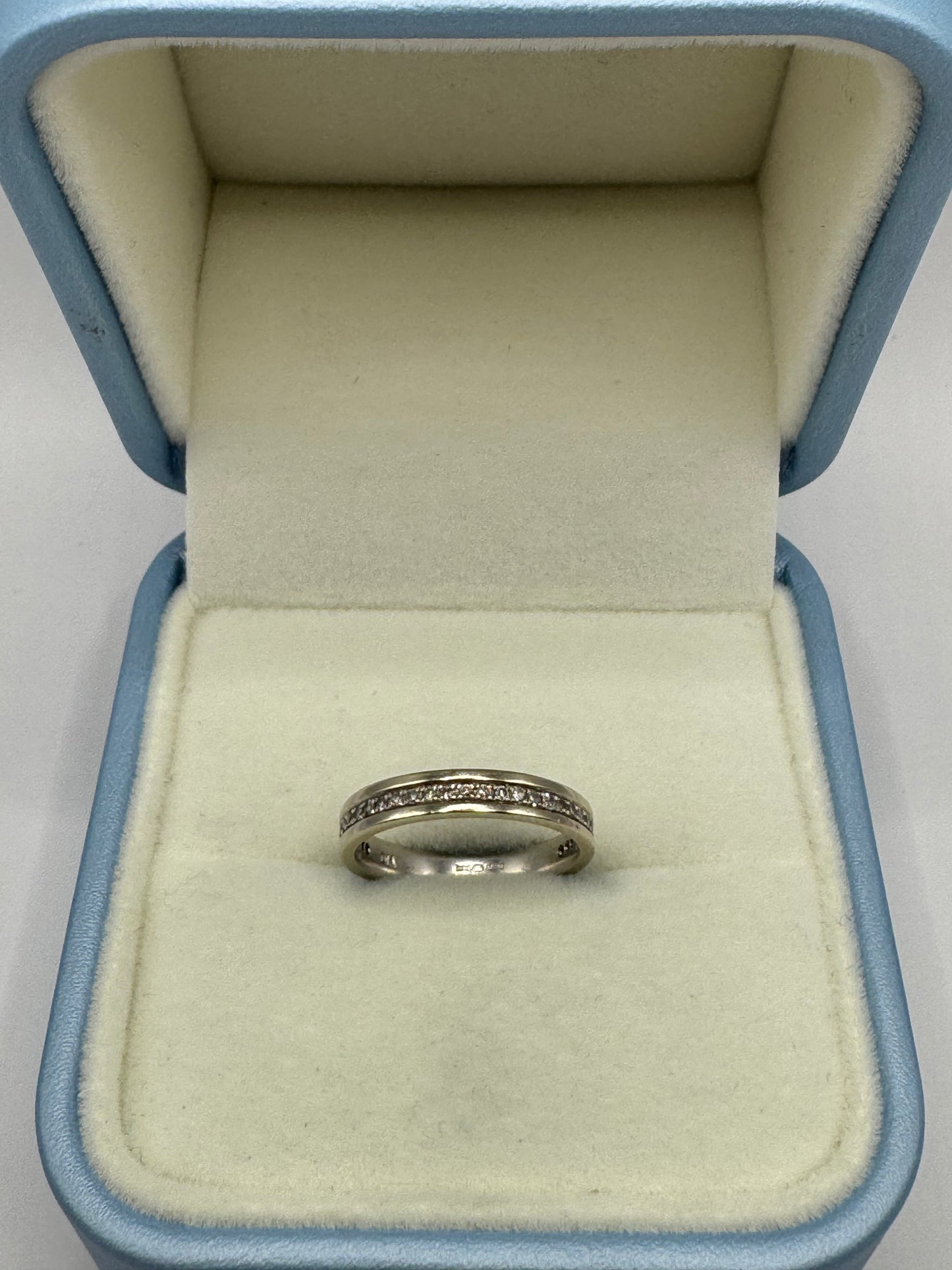 9ct Gold Diamond Ring