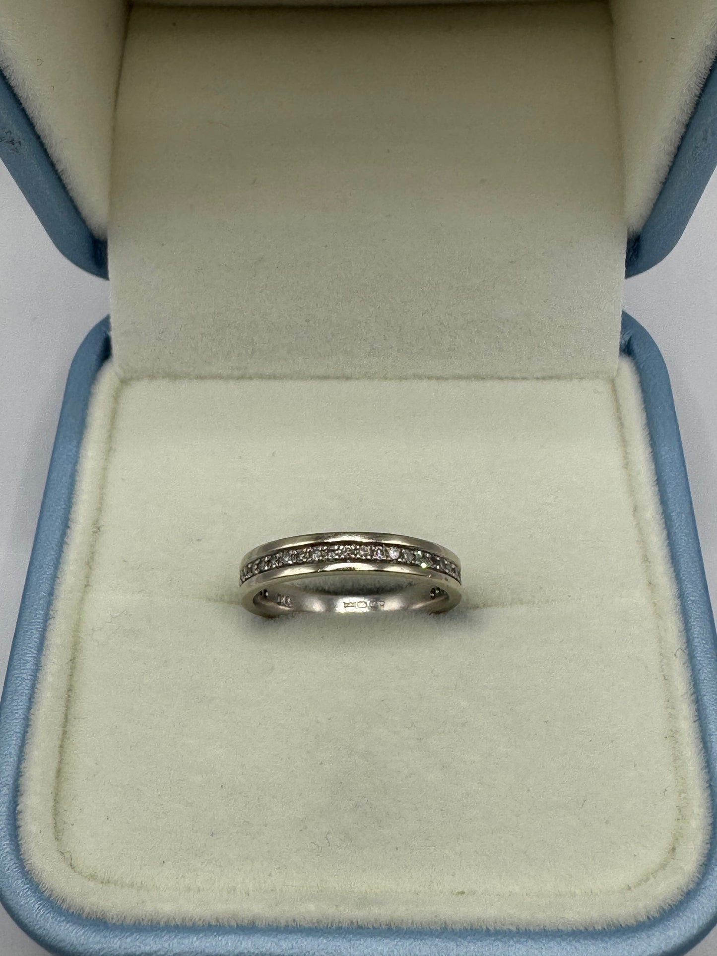 9ct Gold Diamond Ring