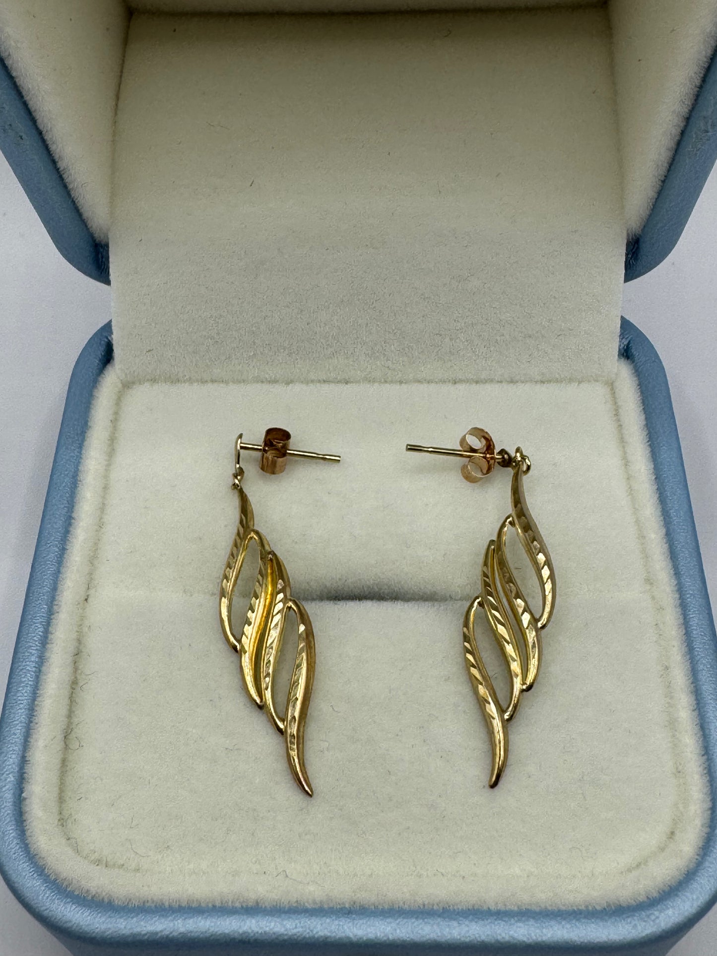 9ct Gold leaf style Earrings