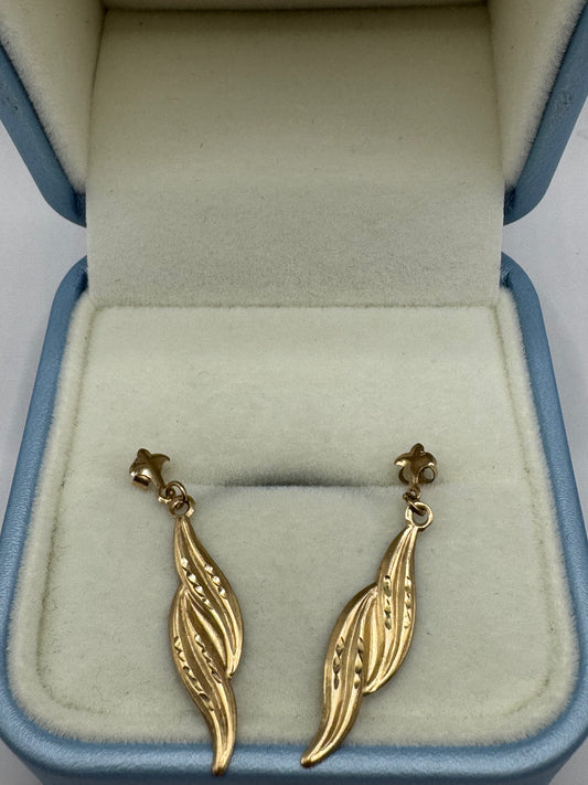 9ct Gold leaf style Earrings
