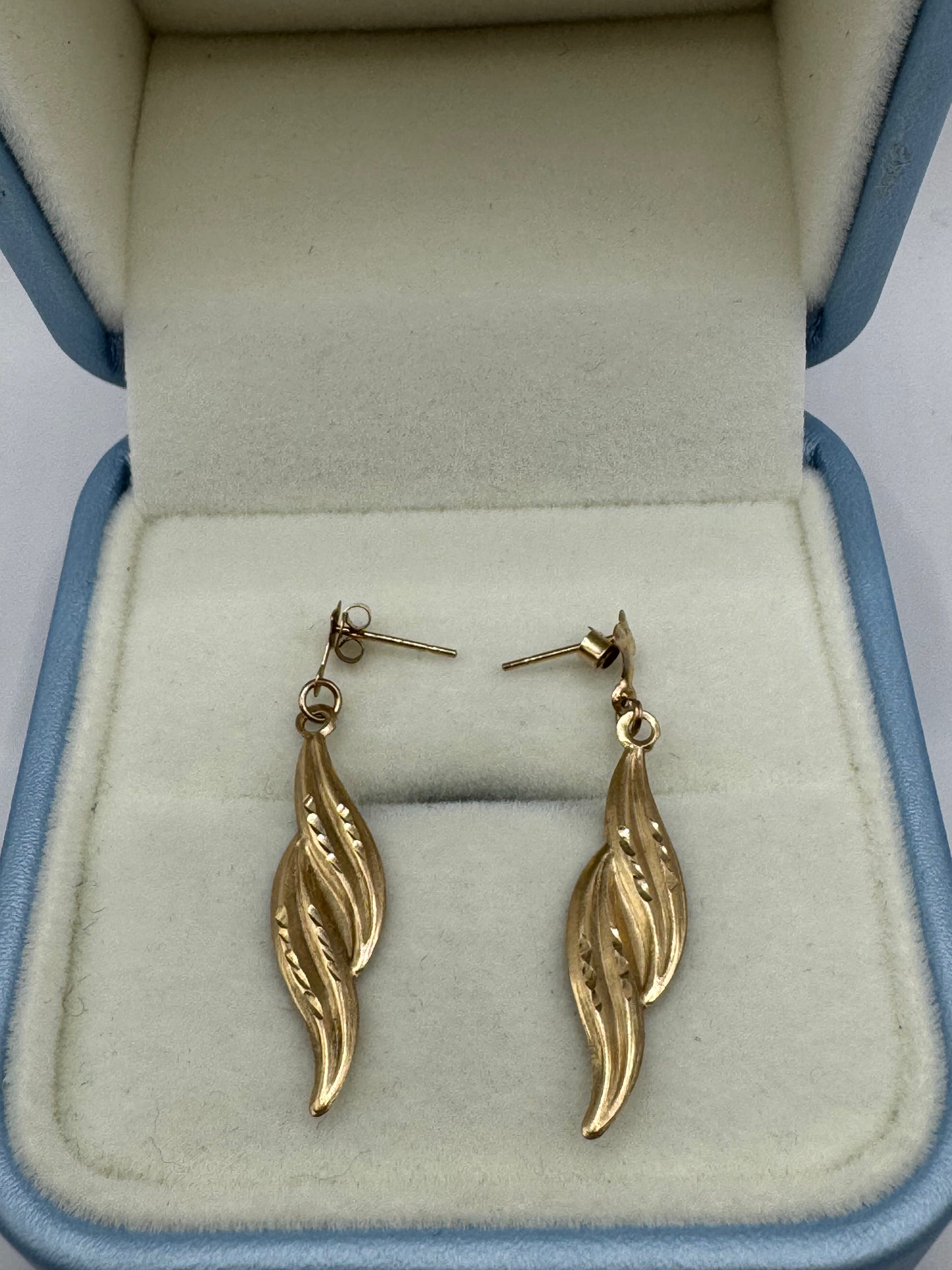 9ct Gold leaf style Earrings