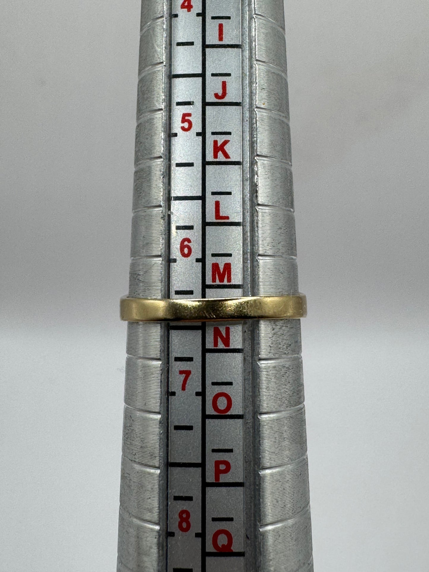 9ct Gold Emerald & Diamond Ring