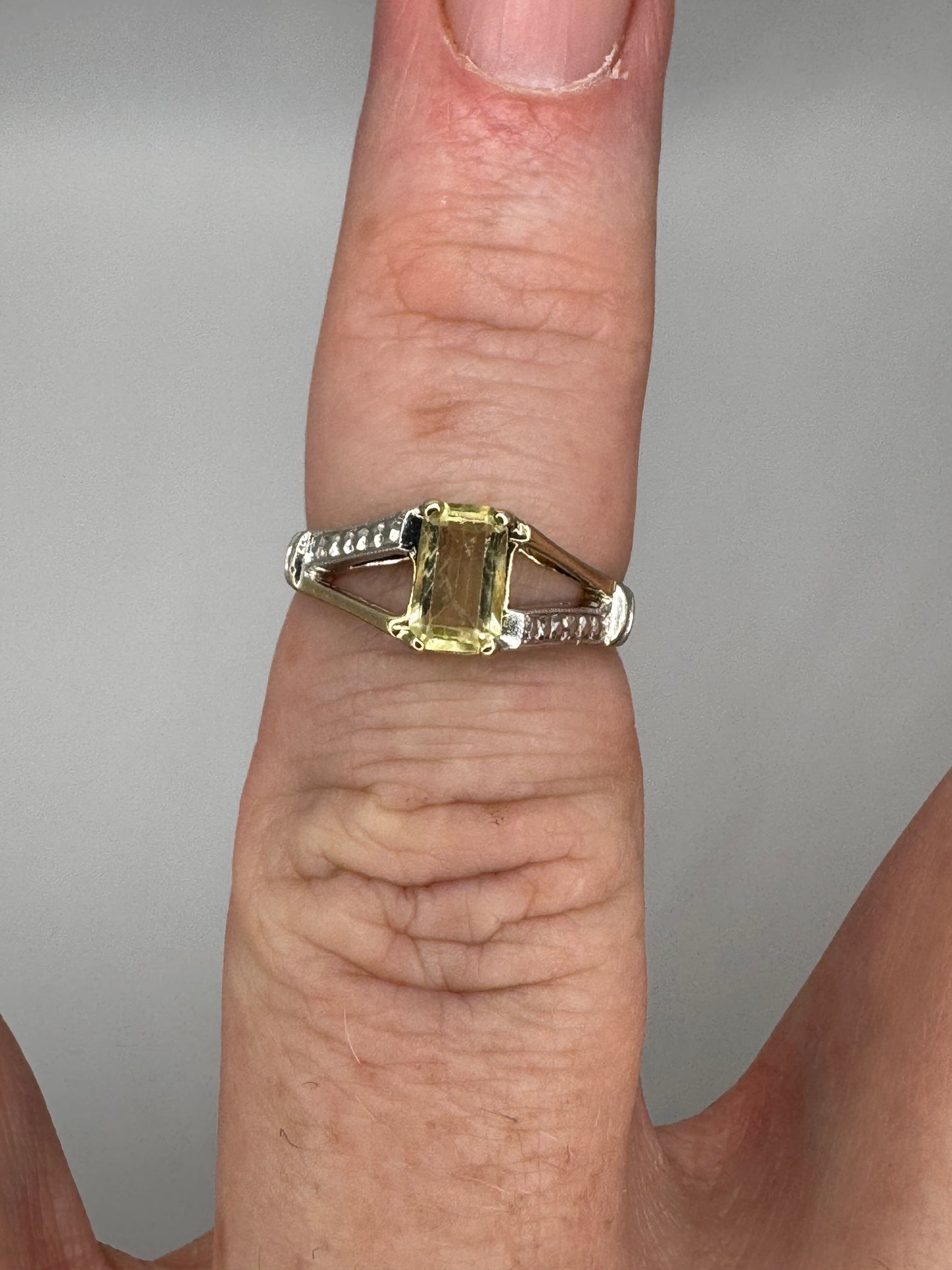 9ct Gold Citrine Ring