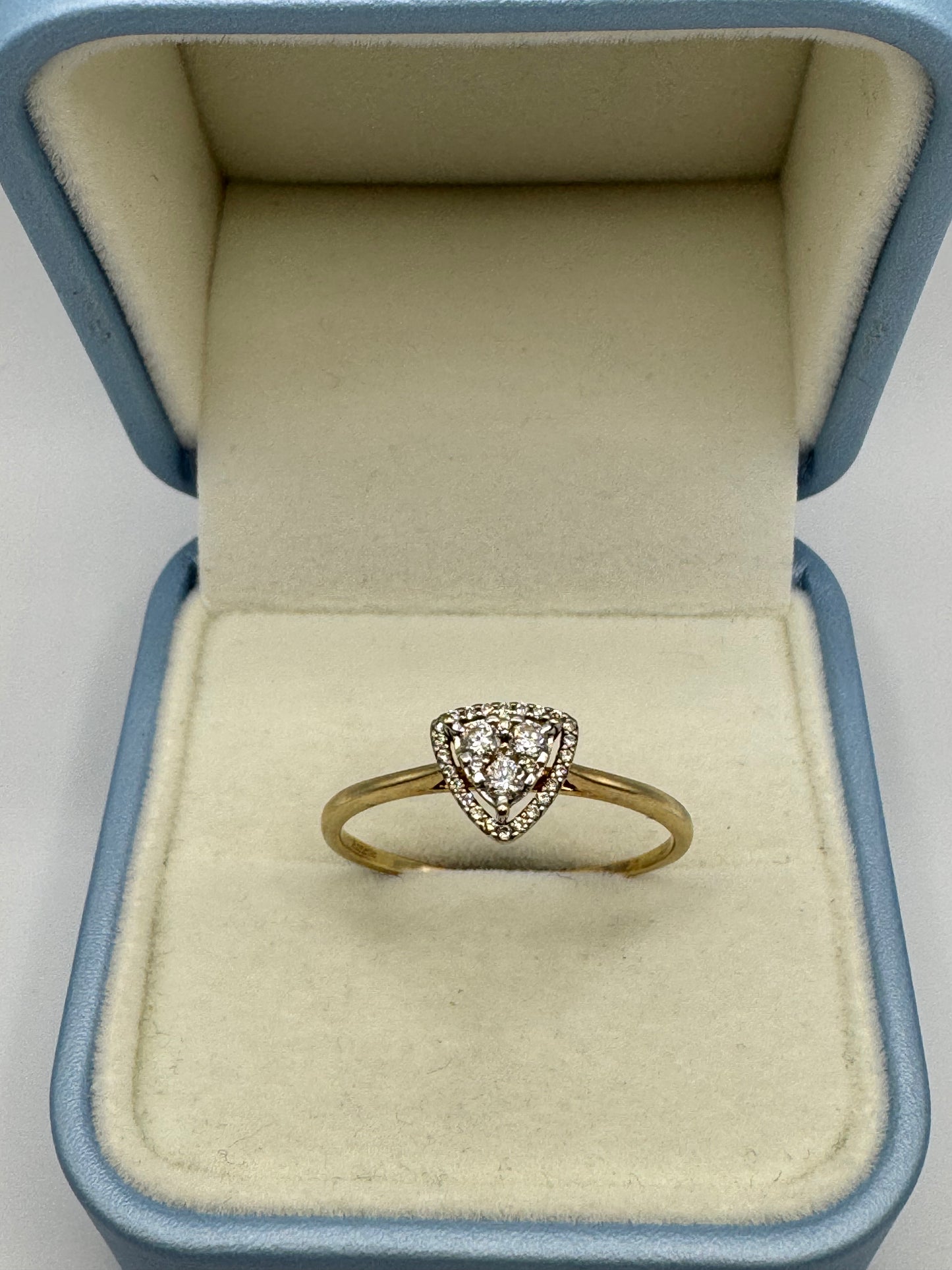 9ct Gold Diamond Ring