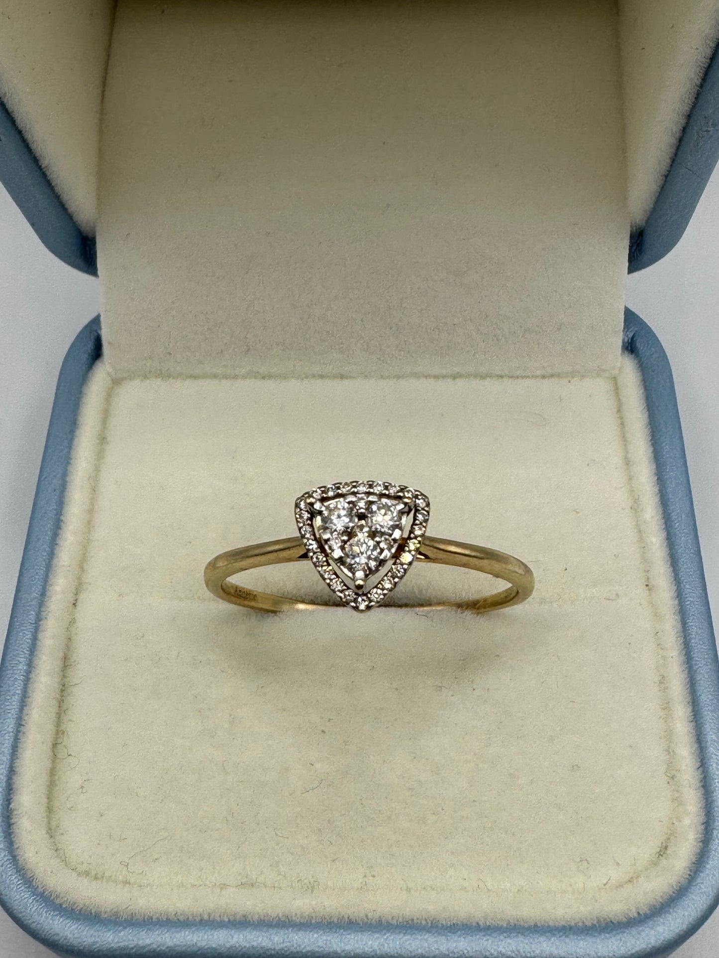 9ct Gold Diamond Ring