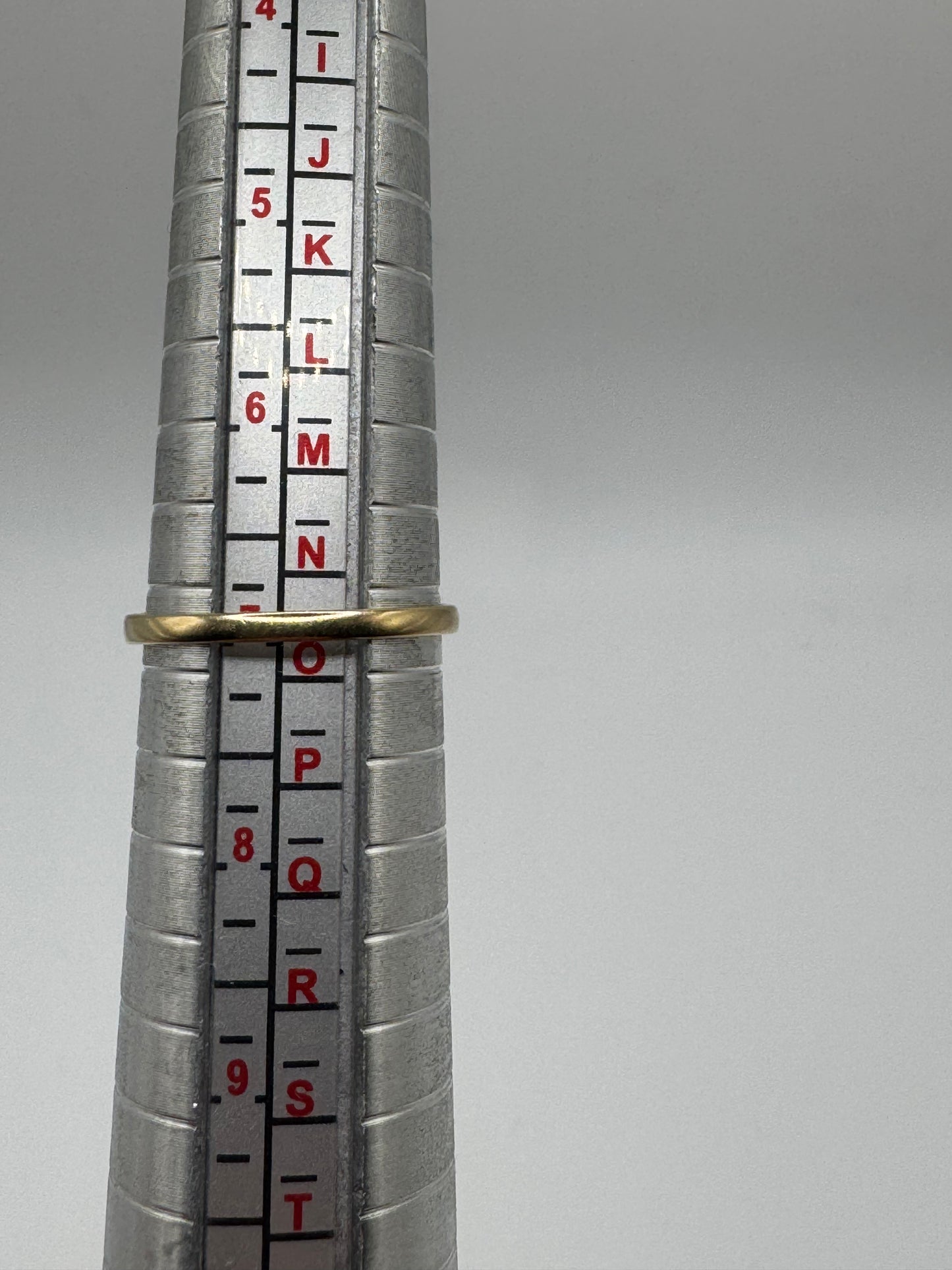 9ct Gold Garnet Ring