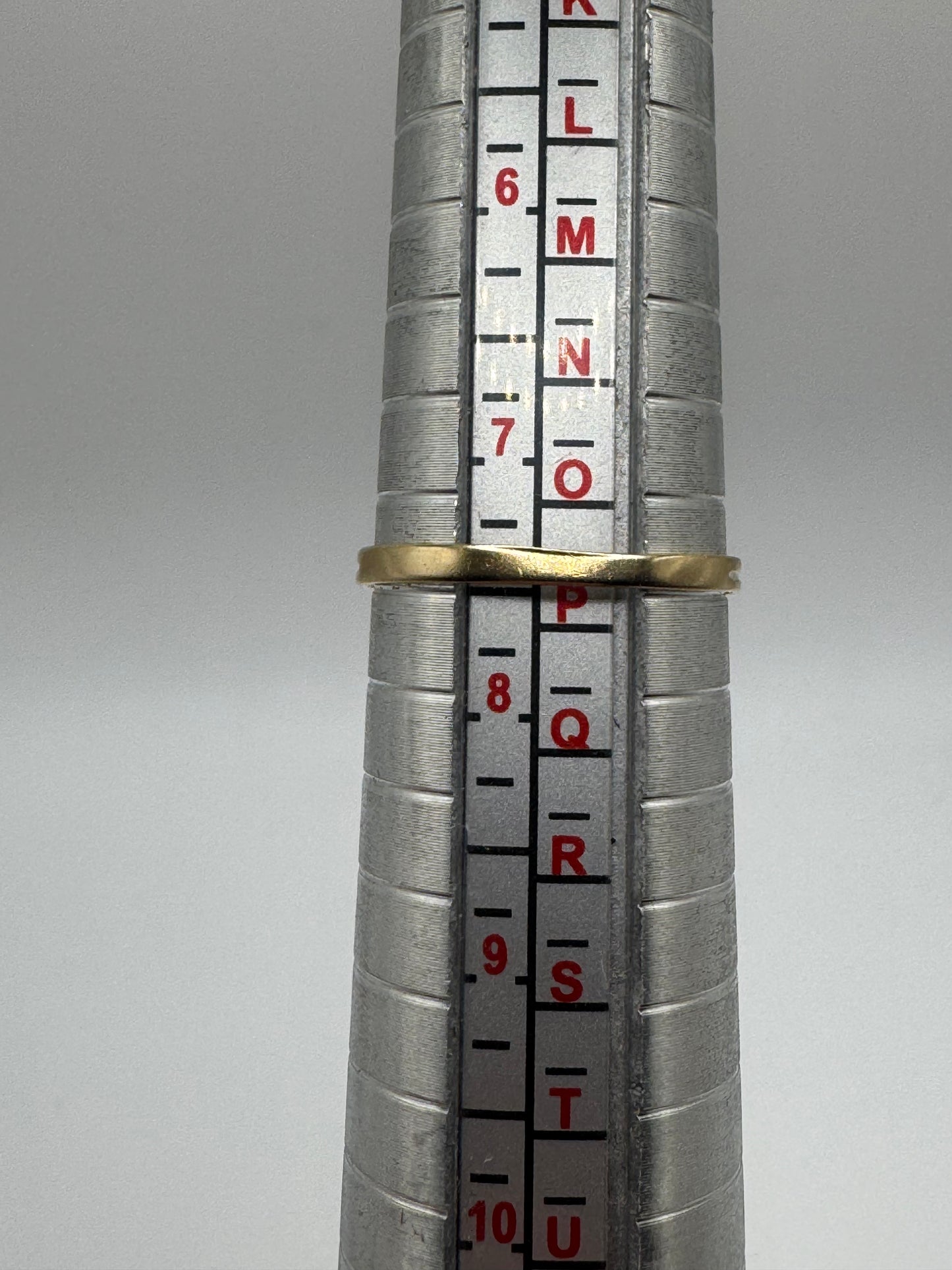 9ct Gold Garnet Ring