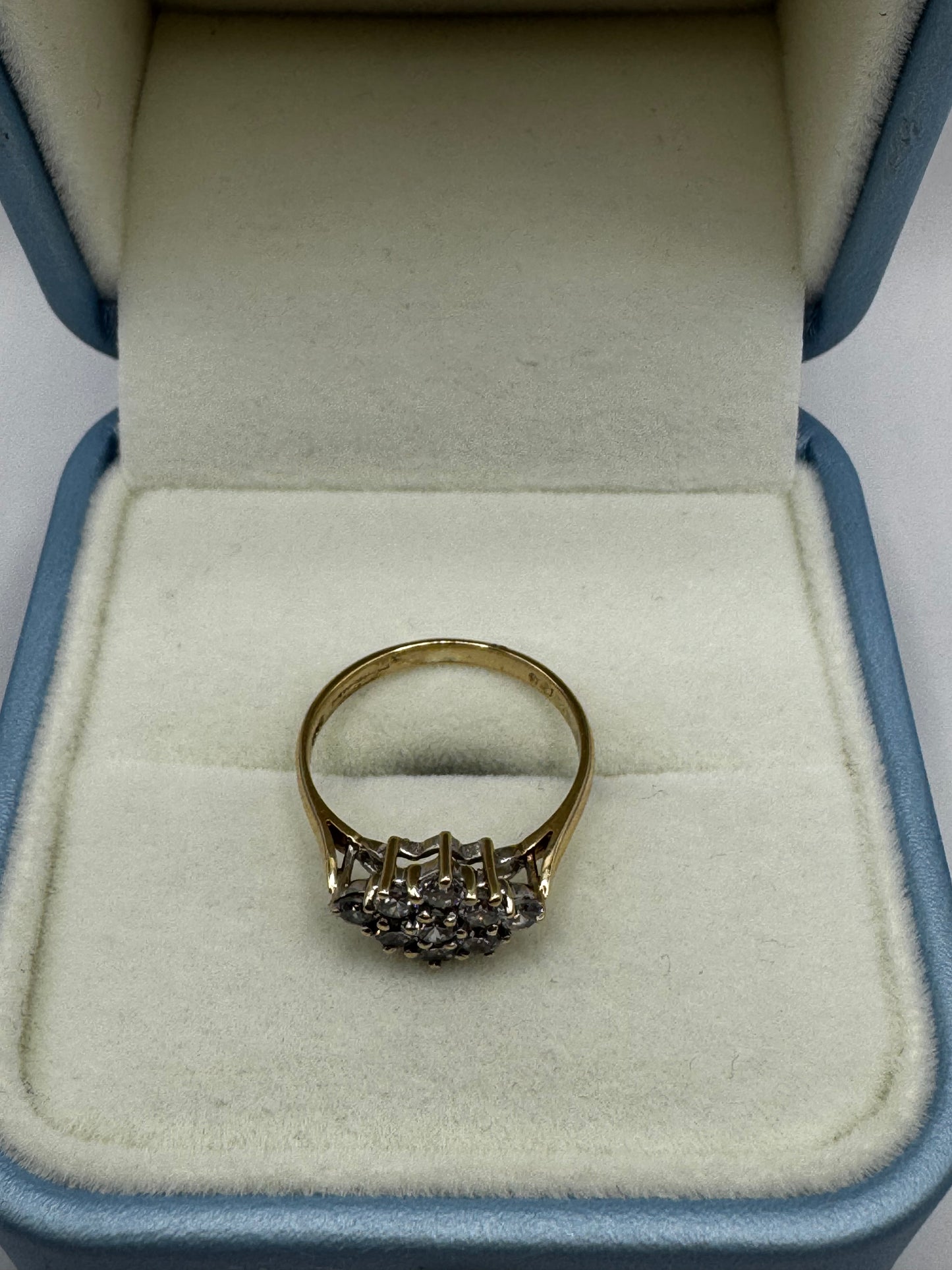 9ct Gold Kite Cluster Cubic Zirconia Ring